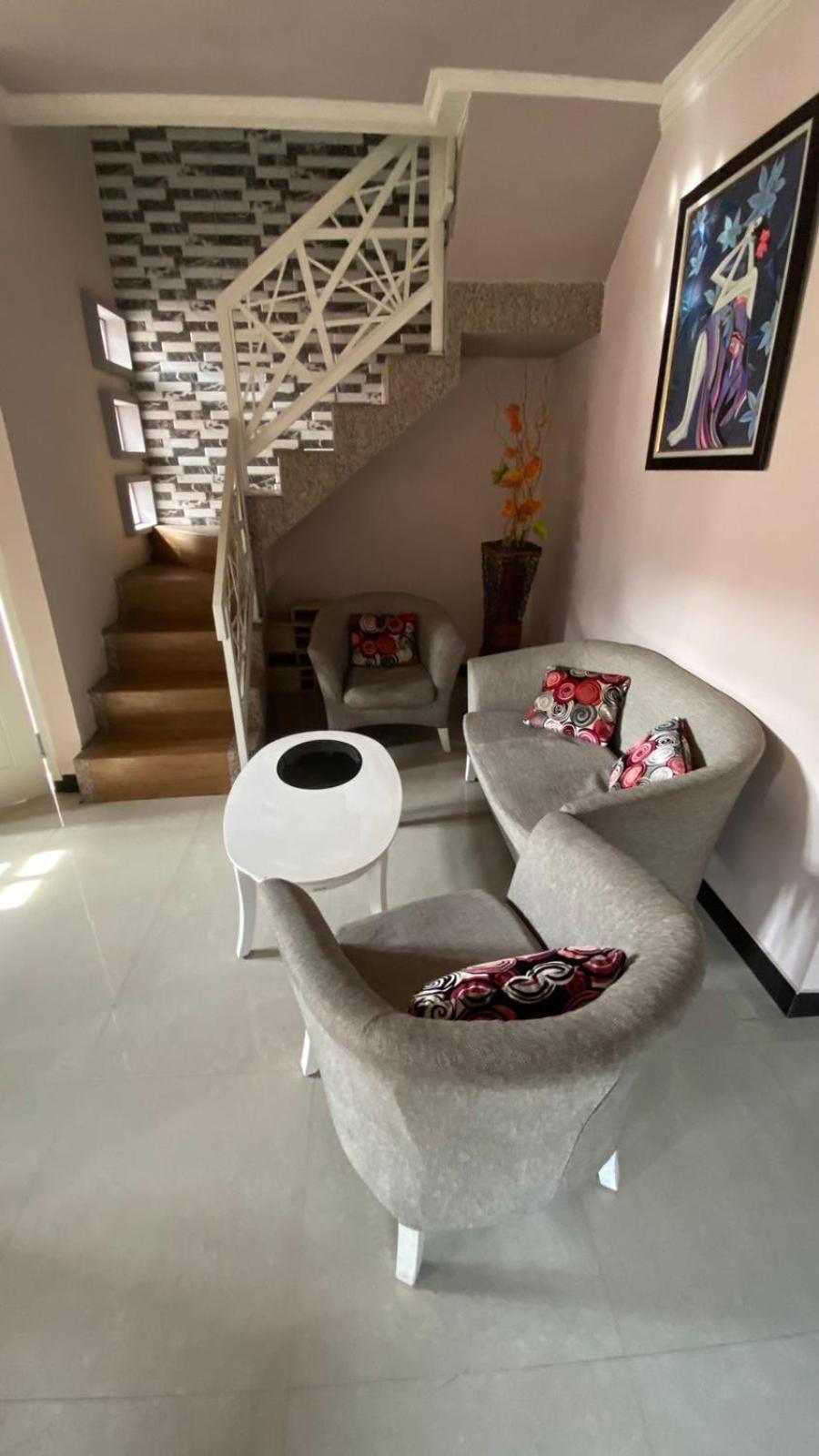 Gigafa Homestay Probolinggo Luaran gambar